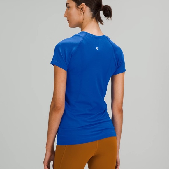 ๐ Lululemon Athletica Sz S Blue Running Top - Picture 2 of 7